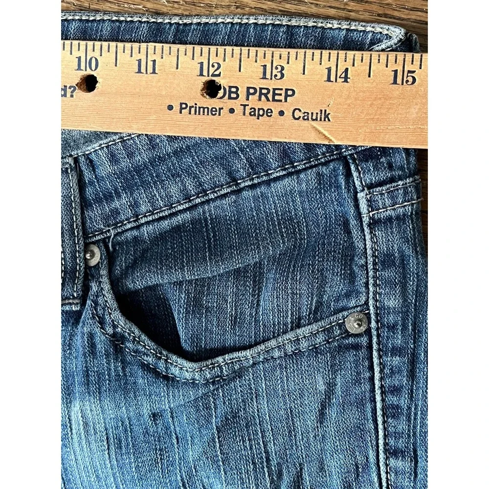 Levi's 518 Jeans Womens Sz 9S Superlow Boot Cut Light Wash Actual Fit (30x27.5)
